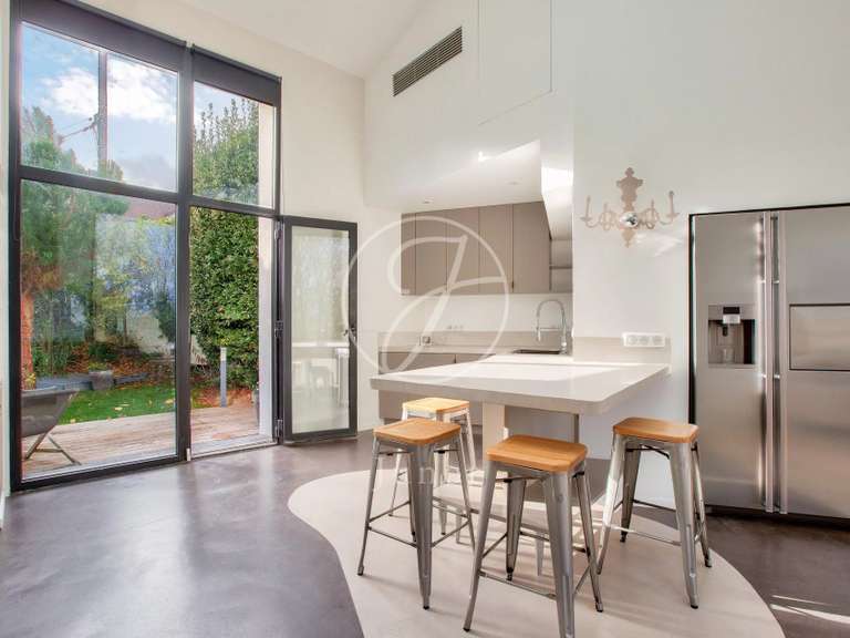 House Rueil-Malmaison - 7 bedrooms - 300m²