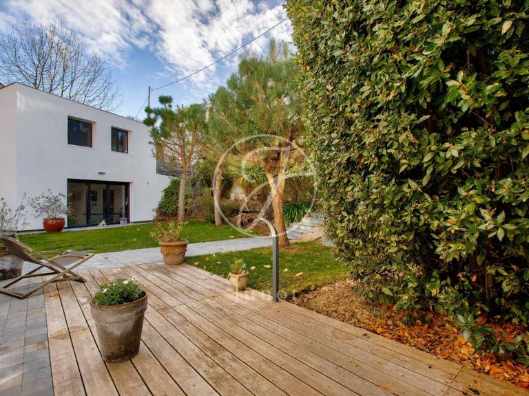 House Rueil-Malmaison - 7 bedrooms - 300m²