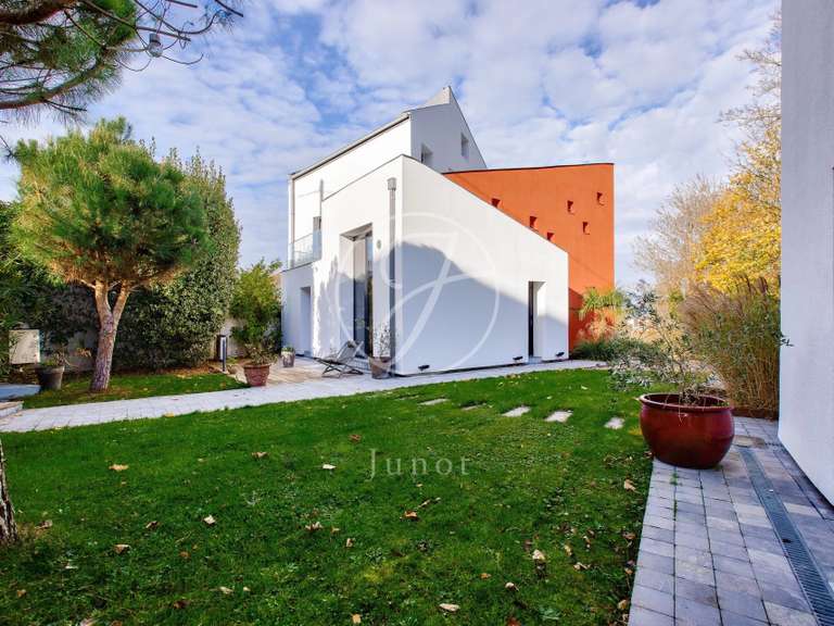 House Rueil-Malmaison - 7 bedrooms - 300m²