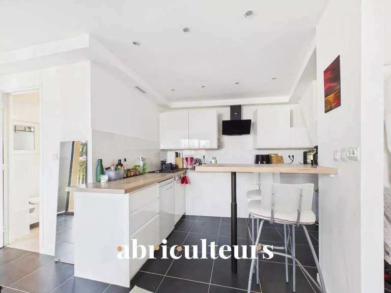 Maison Rueil-Malmaison - 3 chambres - 161m²