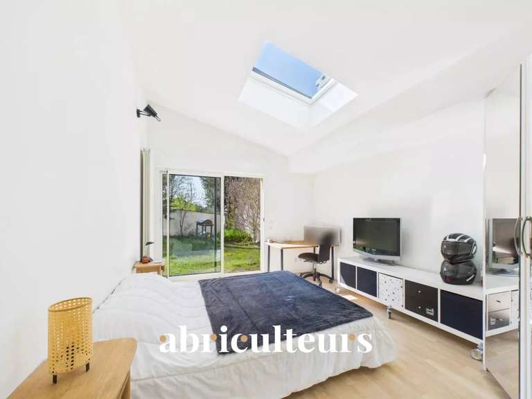 Maison Rueil-Malmaison - 3 chambres - 161m²