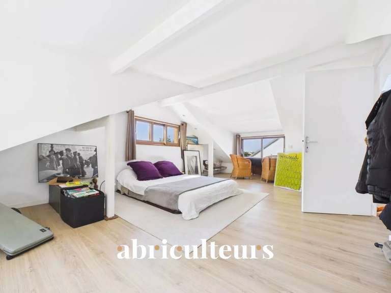 Maison Rueil-Malmaison - 3 chambres - 161m²