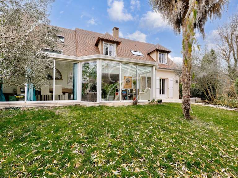 Maison Rueil-Malmaison - 5 chambres - 290m²
