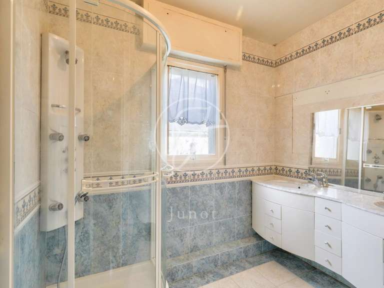 House Rueil-Malmaison - 7 bedrooms - 363m²