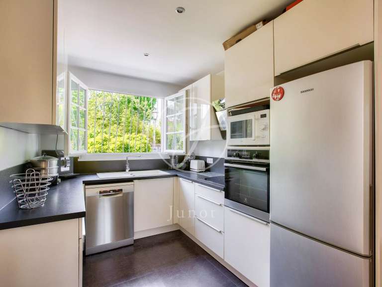 Maison Rueil-Malmaison - 5 chambres - 177m²