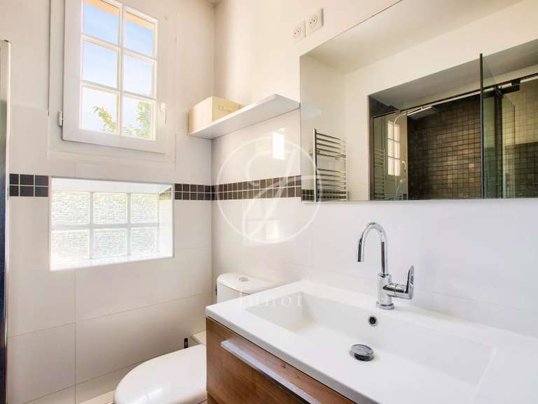 Maison Rueil-Malmaison - 5 chambres - 177m²