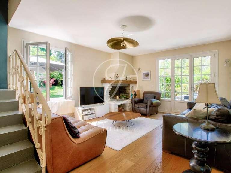 Maison Rueil-Malmaison - 5 chambres - 177m²