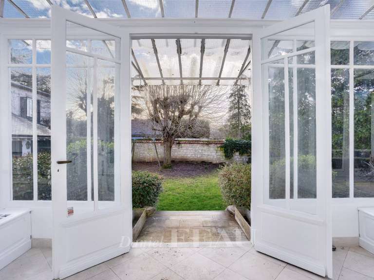 House Rueil-Malmaison - 5 bedrooms - 315m²