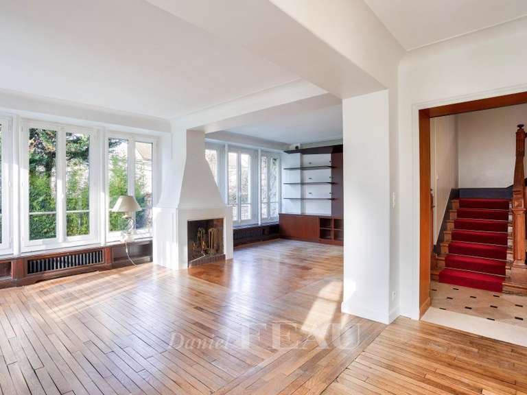House Rueil-Malmaison - 5 bedrooms - 315m²