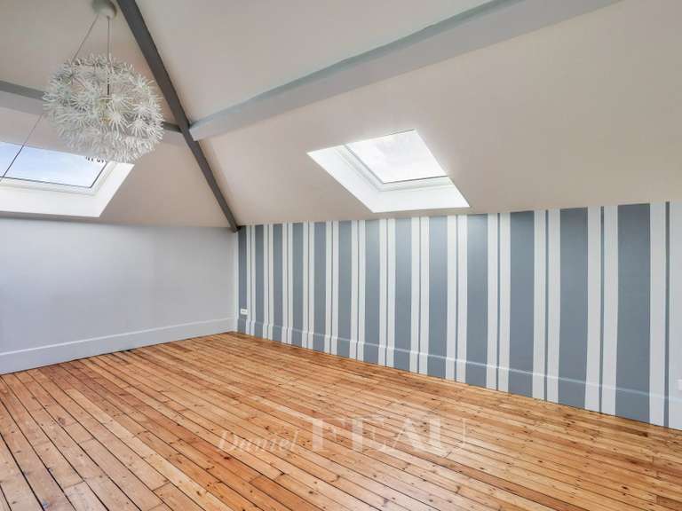 House Rueil-Malmaison - 5 bedrooms - 315m²