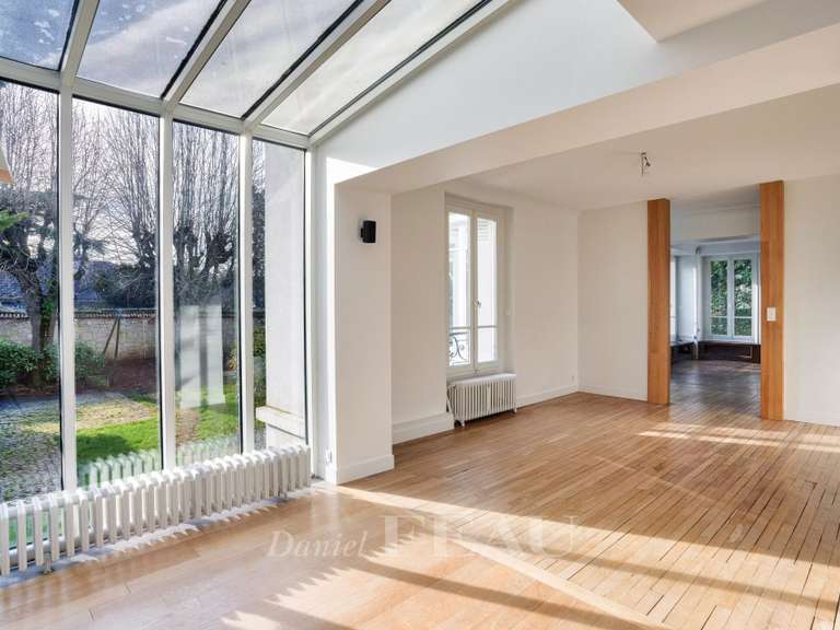 House Rueil-Malmaison - 5 bedrooms - 315m²