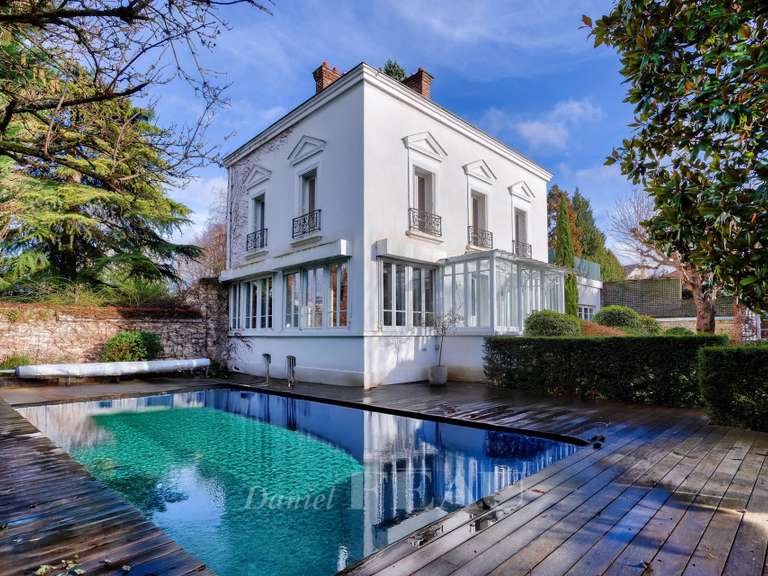 House Rueil-Malmaison - 5 bedrooms - 315m²