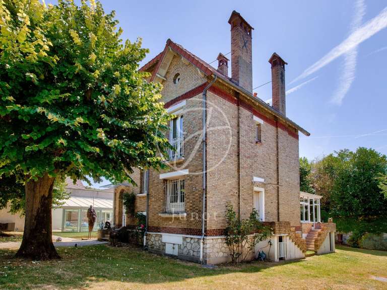 Maison Rueil-Malmaison - 5 chambres - 260m²