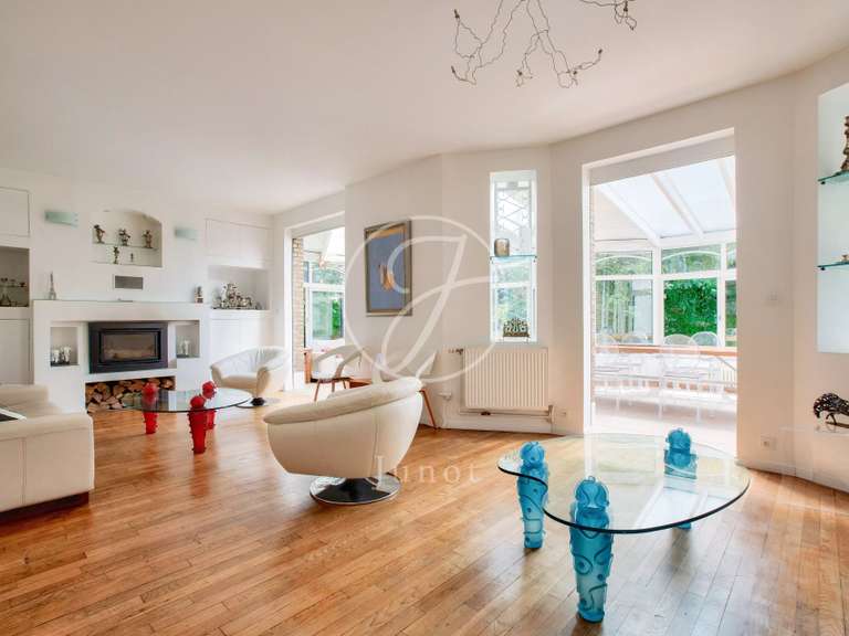 Maison Rueil-Malmaison - 5 chambres - 260m²