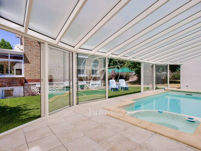 Maison Rueil-Malmaison - 5 chambres - 260m²