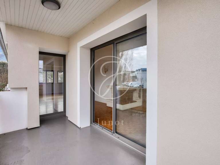 Maison Rueil-Malmaison - 5 chambres - 201m²