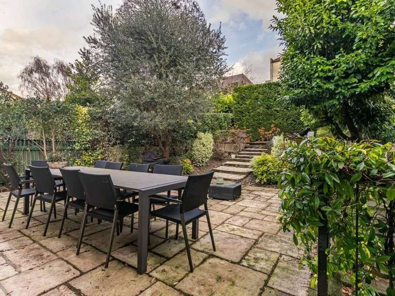 House Rueil-Malmaison - 5 bedrooms