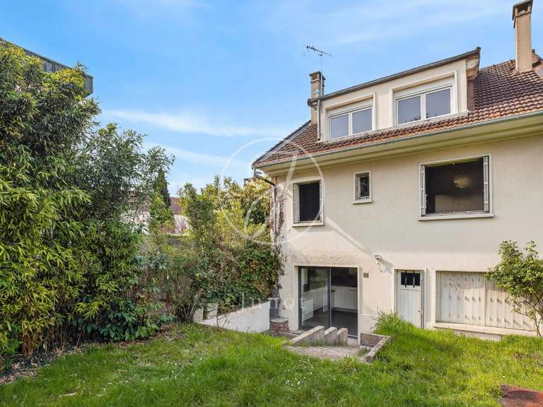 Maison Rueil-Malmaison - 5 chambres - 185m²