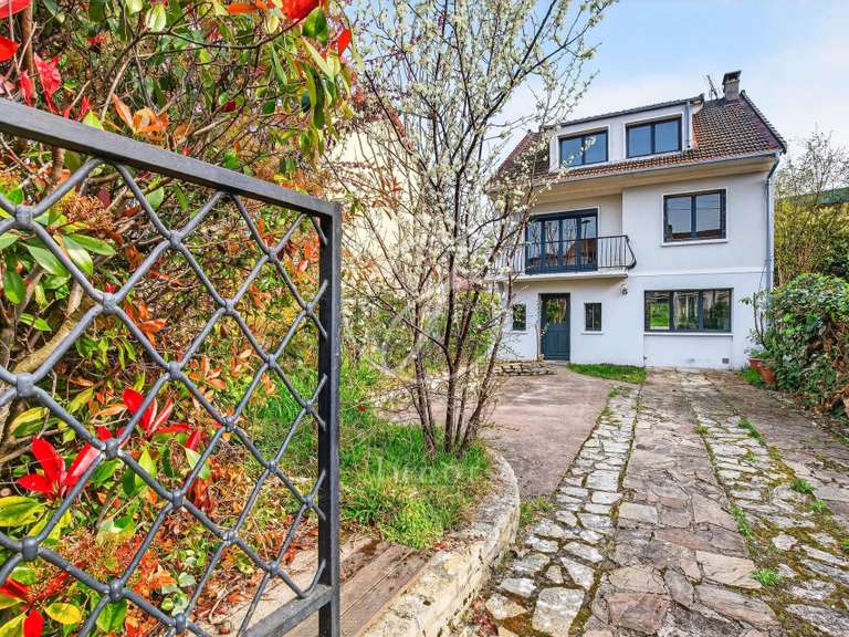 Maison Rueil-Malmaison - 5 chambres - 185m²
