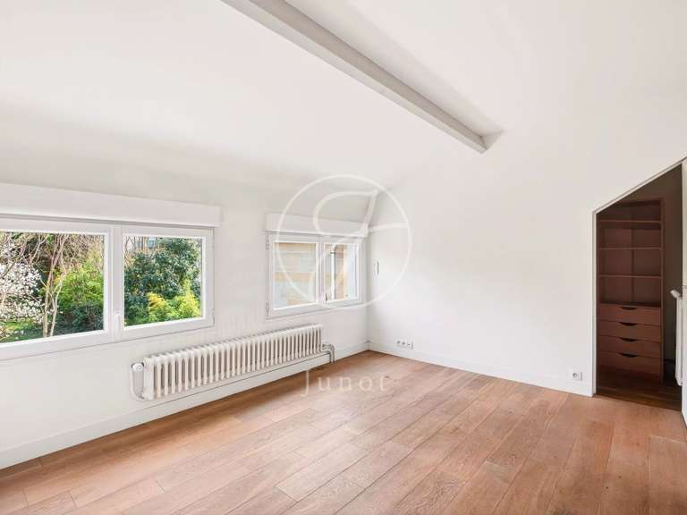Maison Rueil-Malmaison - 5 chambres - 185m²