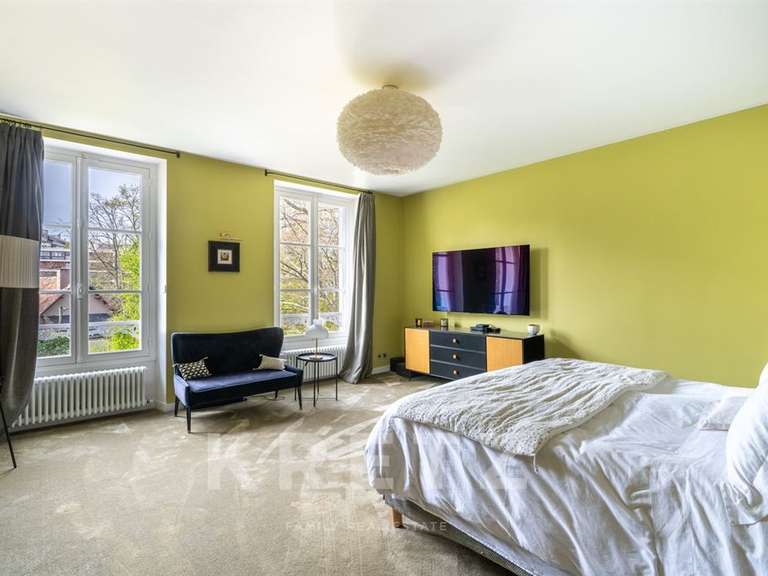 Maison Rueil-Malmaison - 5 chambres - 280m²