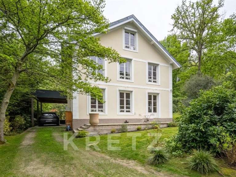 Maison Rueil-Malmaison - 5 chambres - 280m²