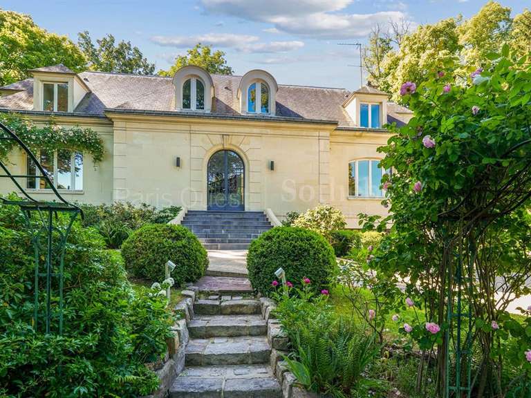 Maison Rueil-Malmaison - 6 chambres - 486m²