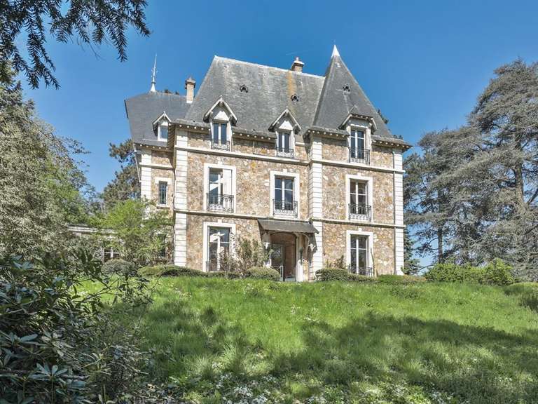 House Rueil-Malmaison - 502m²