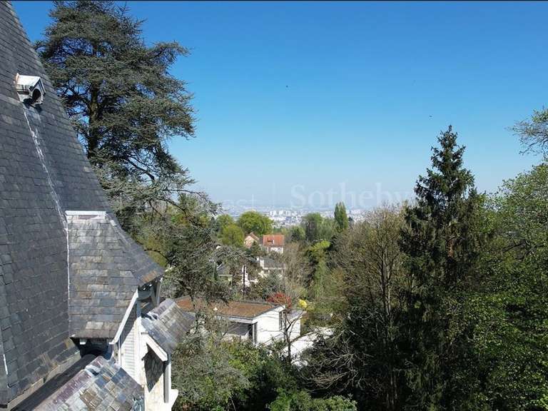 House Rueil-Malmaison - 502m²