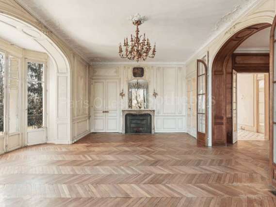 House Rueil-Malmaison - 502m²