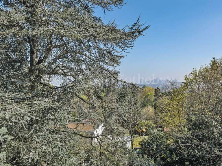 House Rueil-Malmaison - 502m²