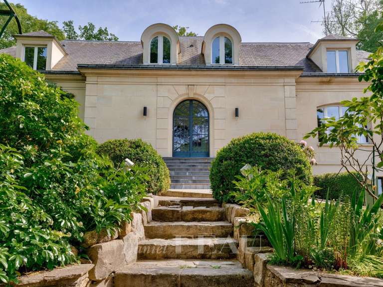Maison Rueil-Malmaison - 6 chambres - 486m²