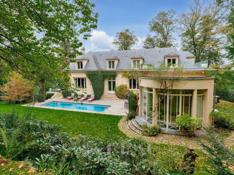 Maison Rueil-Malmaison - 6 chambres - 486m²
