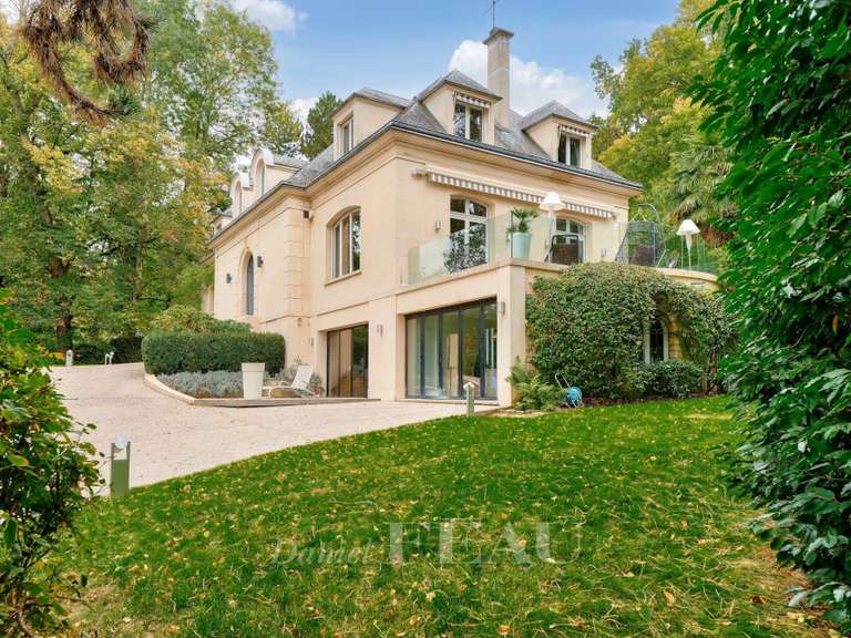 Maison Rueil-Malmaison - 6 chambres - 486m²