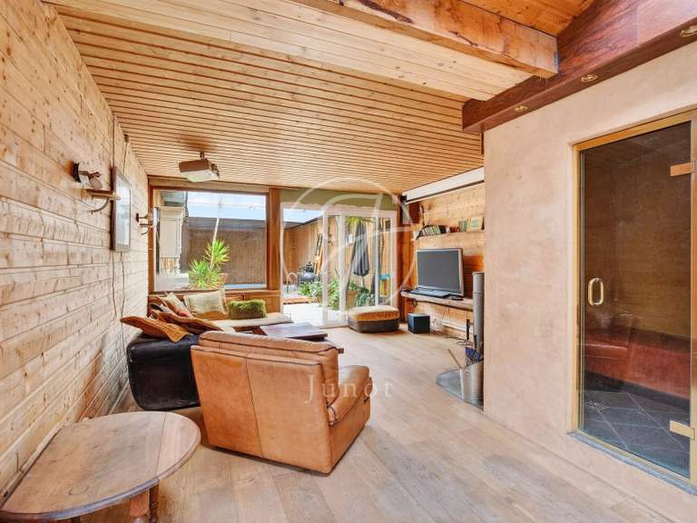 Maison Rueil-Malmaison - 3 chambres - 253m²