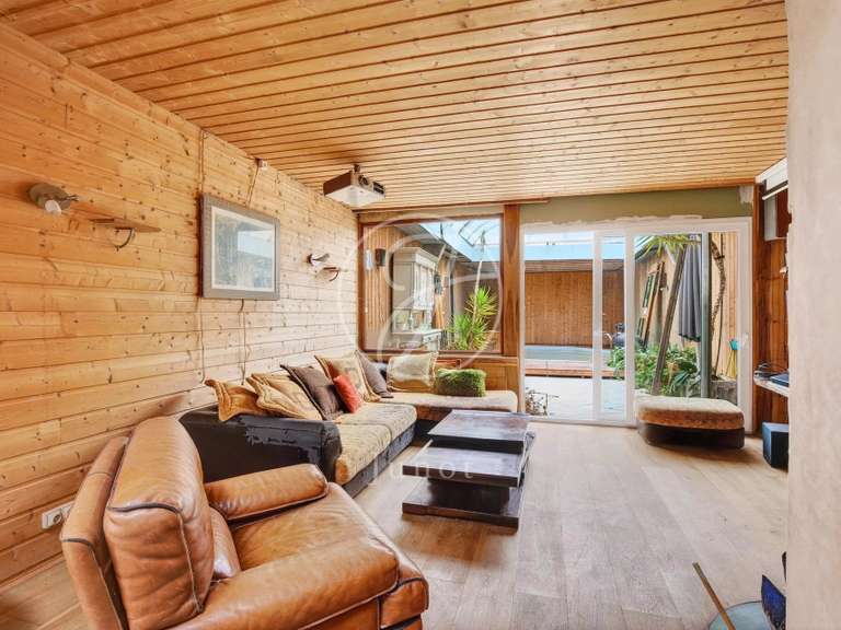 Maison Rueil-Malmaison - 3 chambres - 253m²