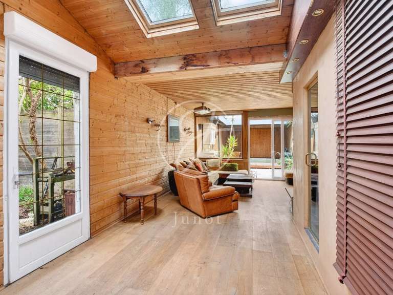 Maison Rueil-Malmaison - 3 chambres - 253m²