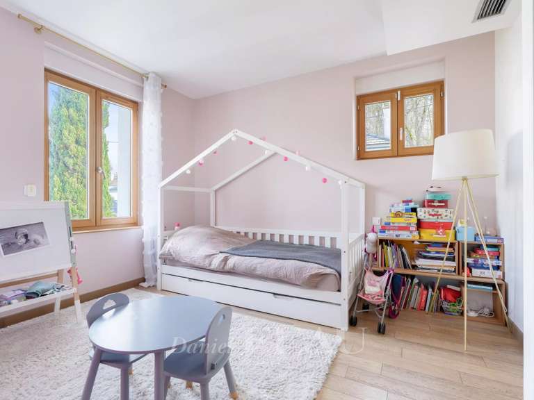 Maison Rueil-Malmaison - 4 chambres - 220m²