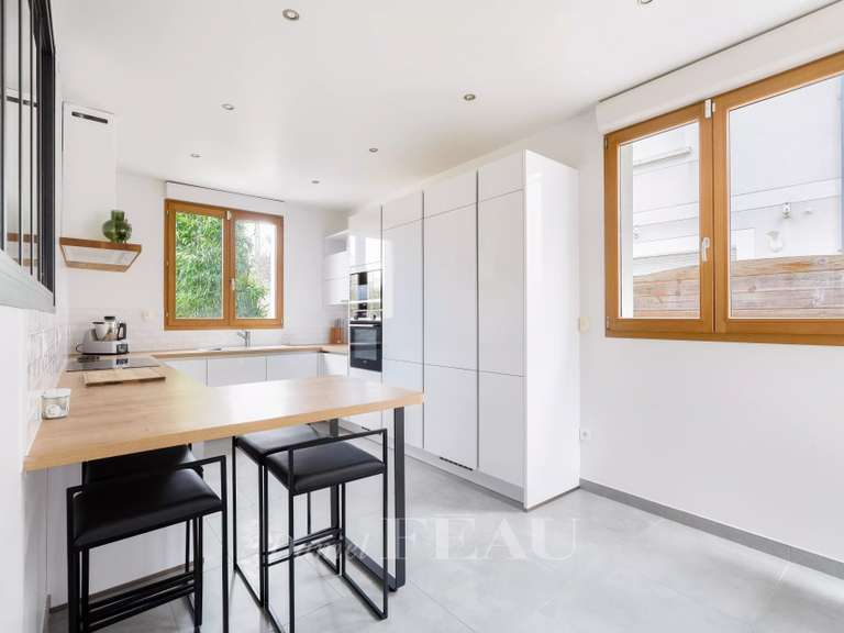 Maison Rueil-Malmaison - 4 chambres - 220m²