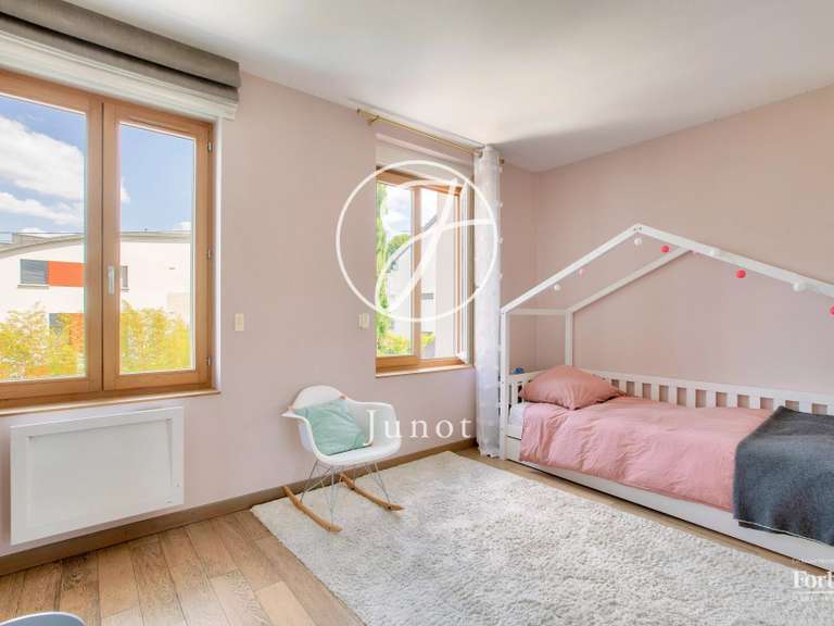 Maison Rueil-Malmaison - 4 chambres - 221m²