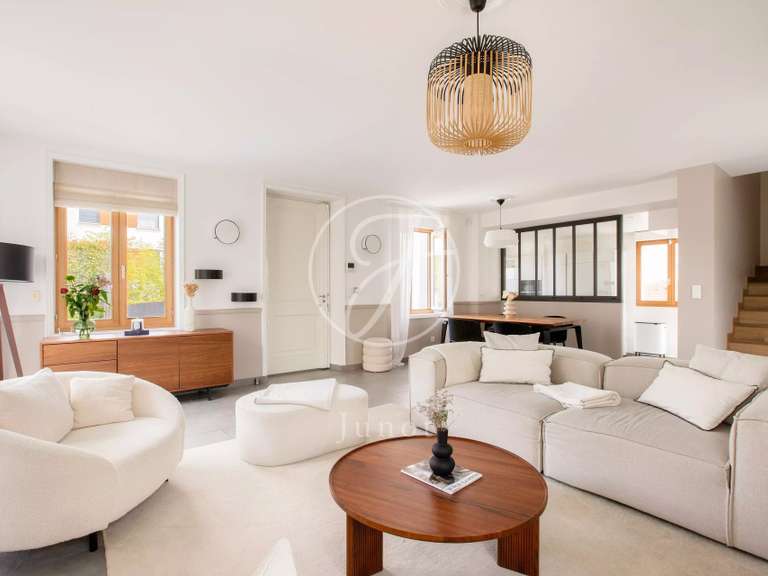 Maison Rueil-Malmaison - 4 chambres - 221m²