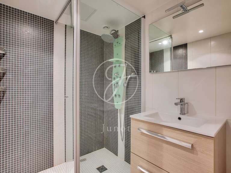 Maison Rueil-Malmaison - 4 chambres - 221m²