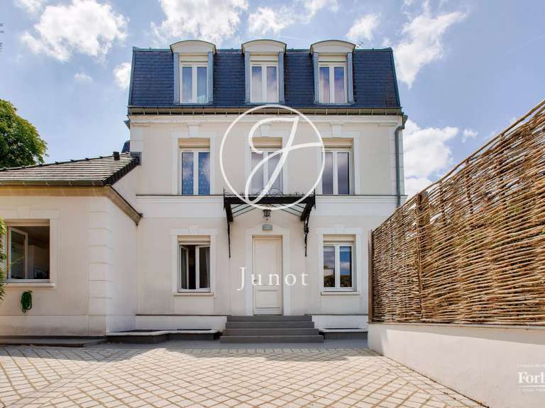 Maison Rueil-Malmaison - 4 chambres - 221m²