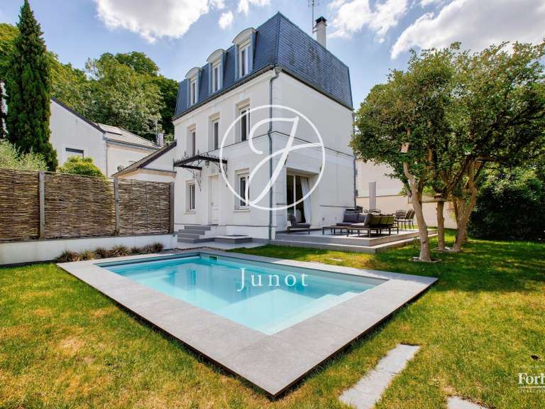 Maison Rueil-Malmaison - 4 chambres - 221m²