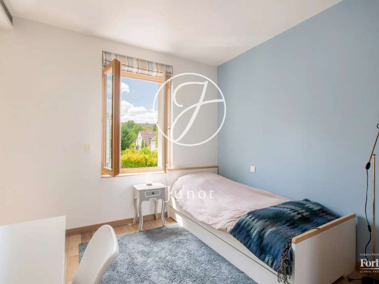 Maison Rueil-Malmaison - 4 chambres - 221m²