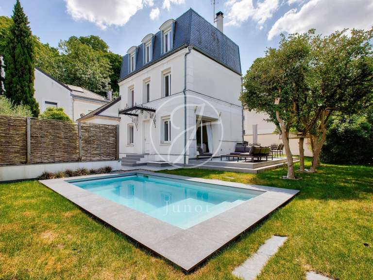 Maison Rueil-Malmaison - 4 chambres - 221m²