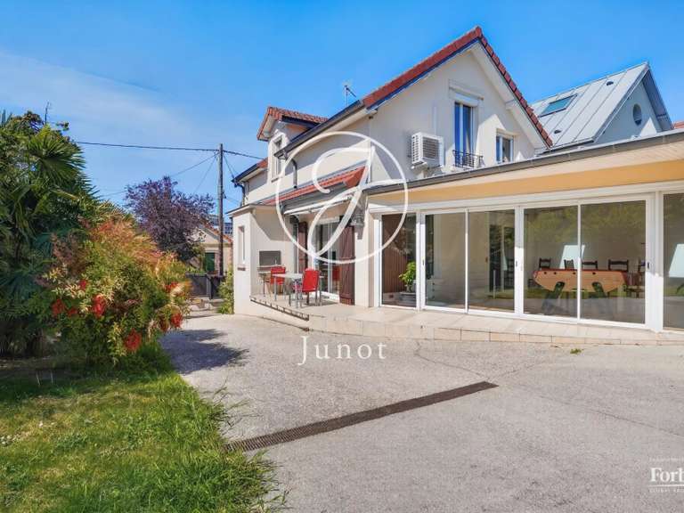 Maison Rueil-Malmaison - 3 chambres - 170m²