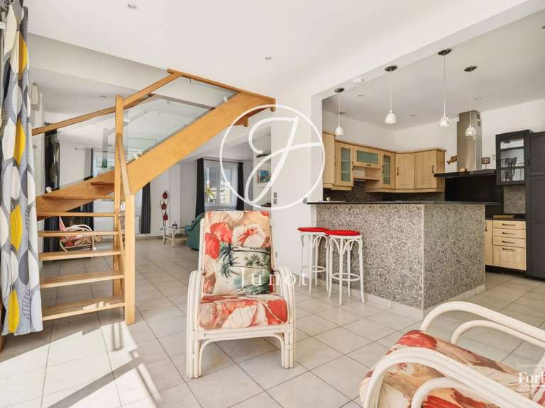 Maison Rueil-Malmaison - 3 chambres - 170m²