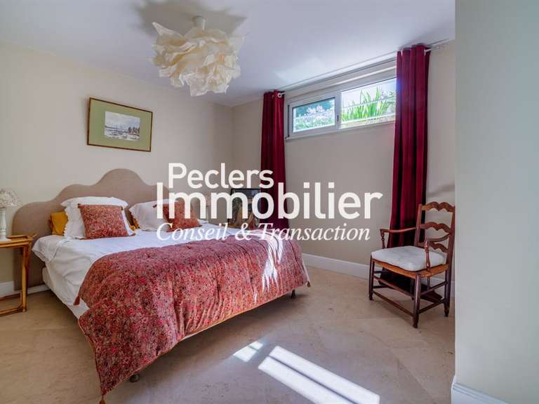 Maison Rueil-Malmaison - 6 chambres - 204m²