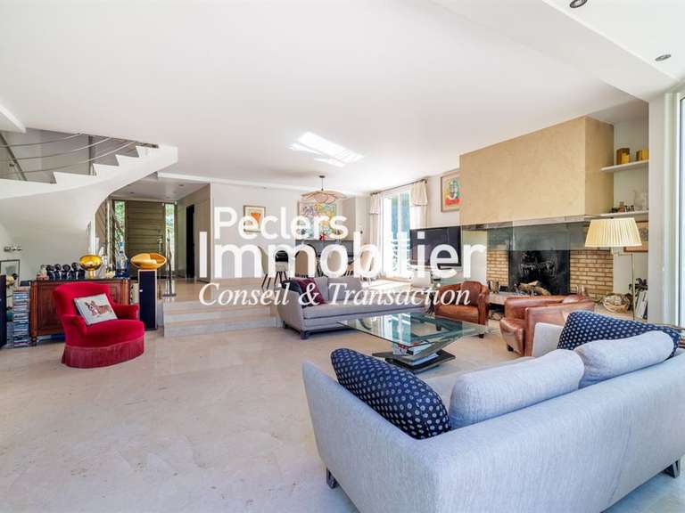 Maison Rueil-Malmaison - 6 chambres - 204m²